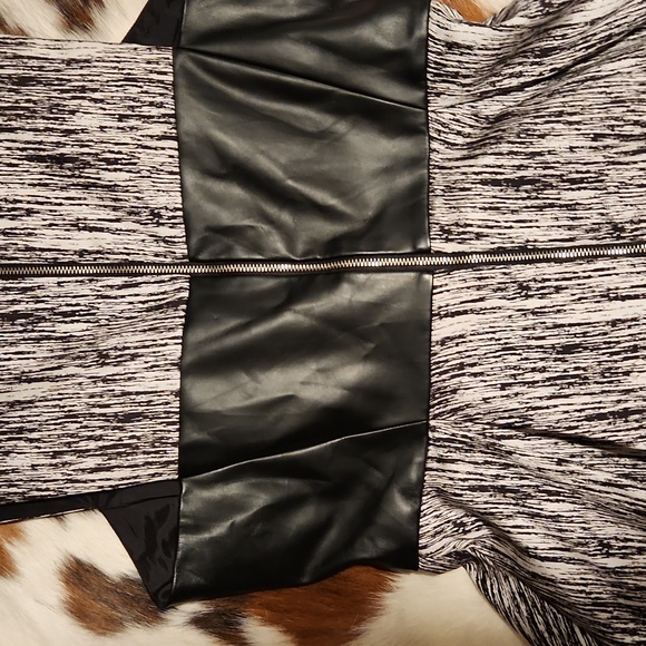 RW& Co. Mini Dress - Picture 6 of 7